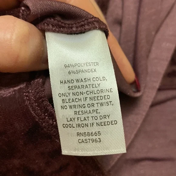 Abound mini skirt with slit. BNWT - Picture 5 of 5